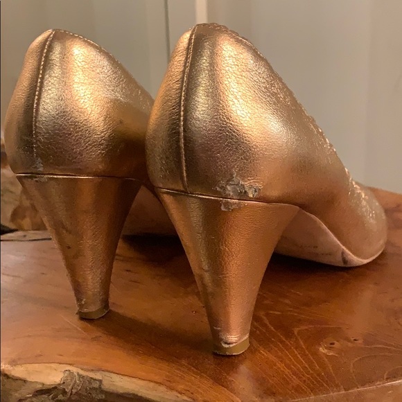 MARC JACOBS ROSE GOLD LAME  PEEP TOE HEELS SZ39 - Picture 3 of 8
